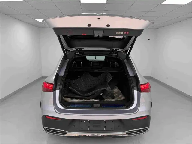 Mercedes-Benz EQE SUV — Фото автомобиля 21