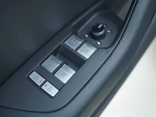 Audi A6L — Фото автомобиля 11