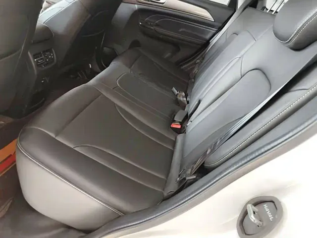 Haval M6 — Фото автомобиля 16