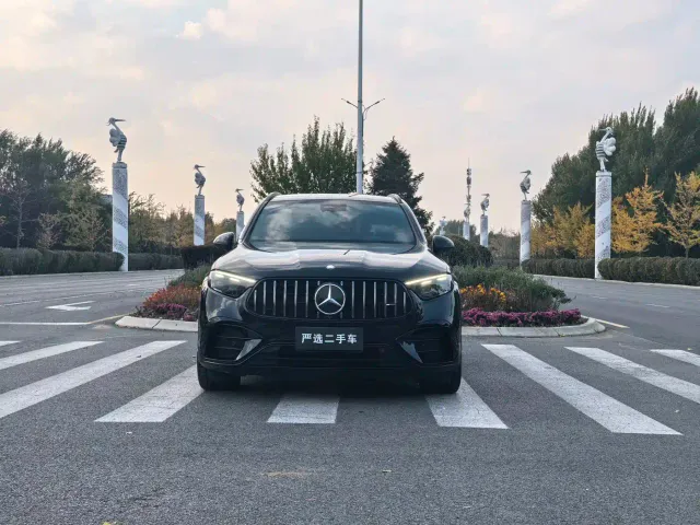 Фотография автомобиля — Mercedes-Benz GLC-Class AMG