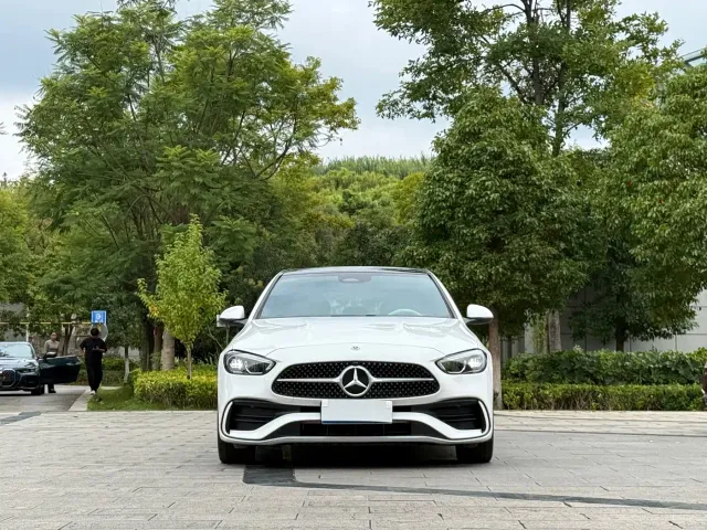 Mercedes-Benz C-Class — Фото автомобиля 2