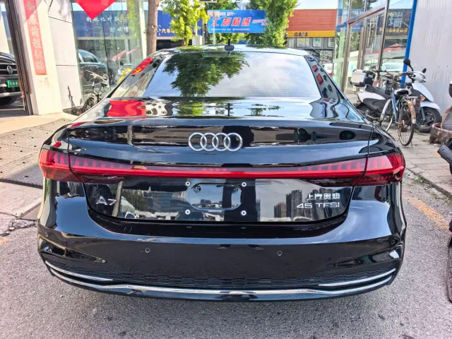 Audi A7L — Фото автомобиля 4
