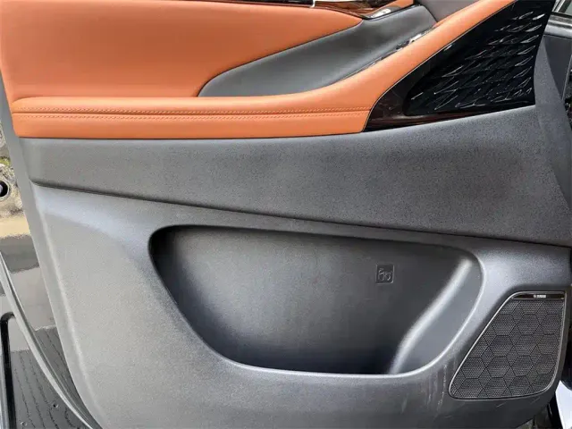 GAC Trumpchi E9 — Фото автомобиля 15