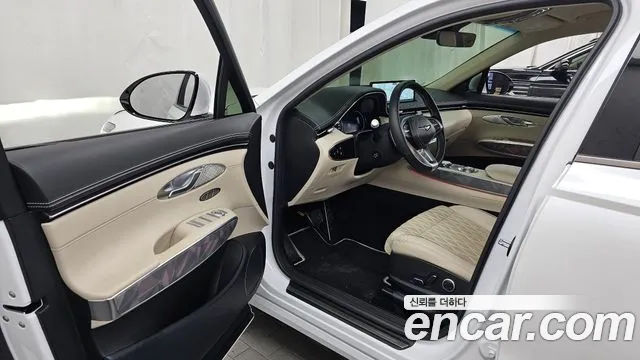 Genesis GV70 — Фото автомобиля 15