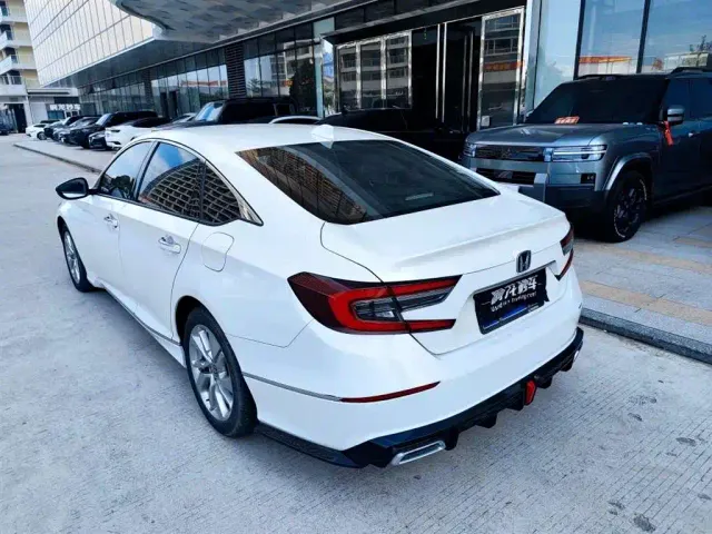 Honda Accord — Фото автомобиля 7