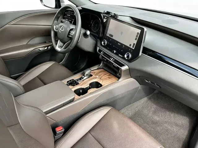 Lexus RX — Фото автомобиля 5