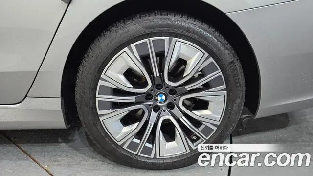 BMW 7-Series 7 серия (G70) 740i sDrive Design Pure Excellence — Фото автомобиля 5