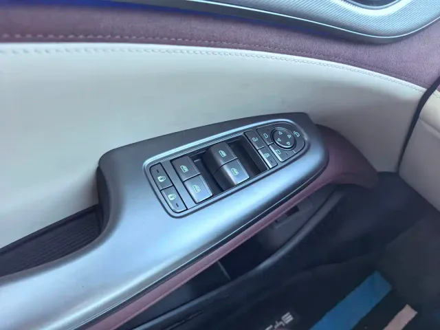 BYD Seal 07 DM-i — Фото автомобиля 23