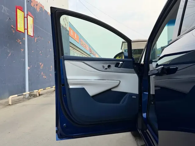 Buick Buick GL8 New Energy 2024 Land Honor Luxury Edition 6-Seater — Фото автомобиля 8