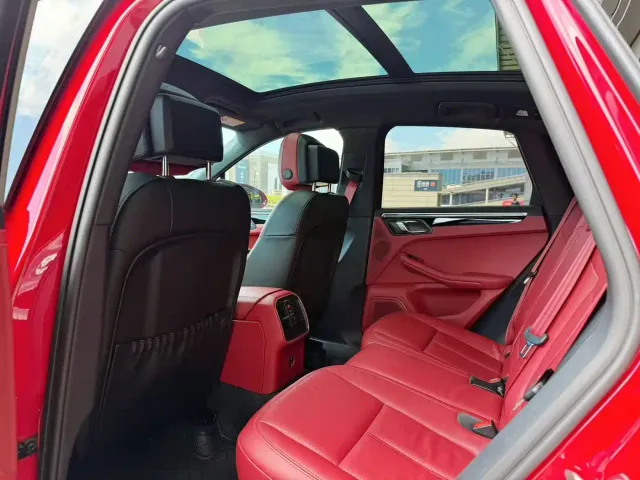 Porsche Macan — Фото автомобиля 6