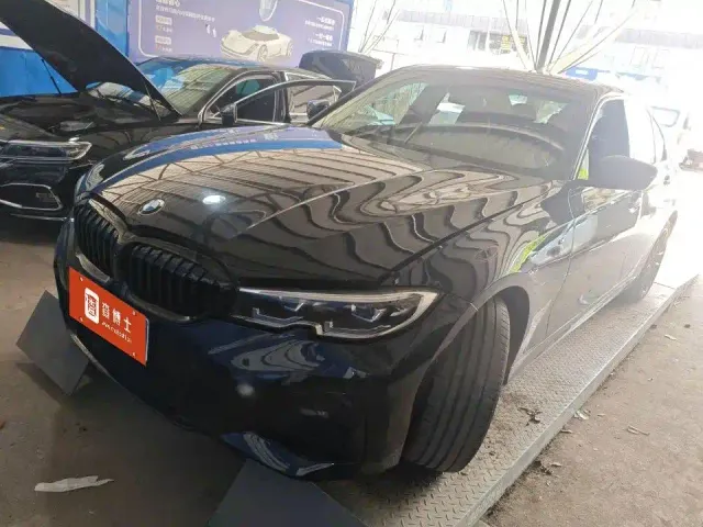 Фотография автомобиля — BMW 3 Series