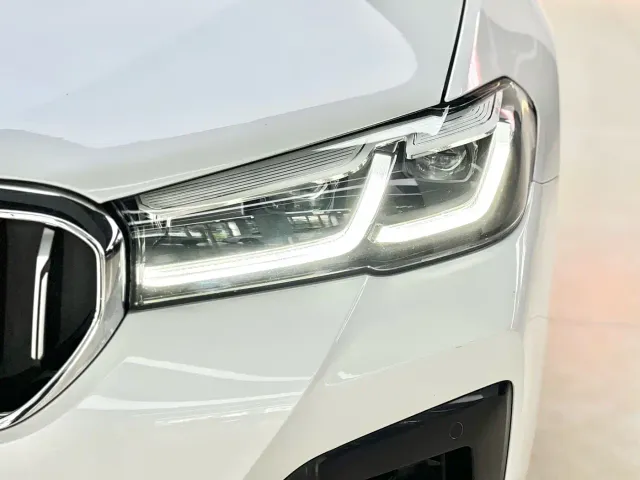 BMW 5 Series — Фото автомобиля 16