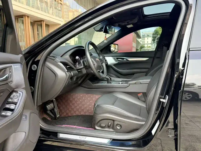 Cadillac CT5 — Фото автомобиля 11