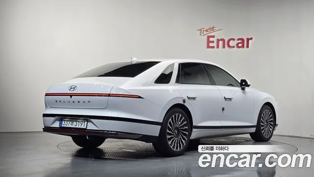 Hyundai Grandeur Grandeur (GN7) 2.5 Бензин 2WD — Фото автомобиля 2