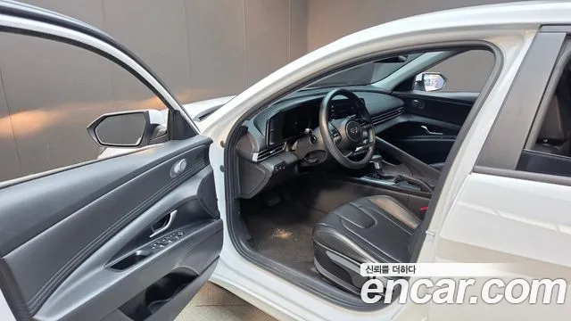 Hyundai Avante — Фото автомобиля 15