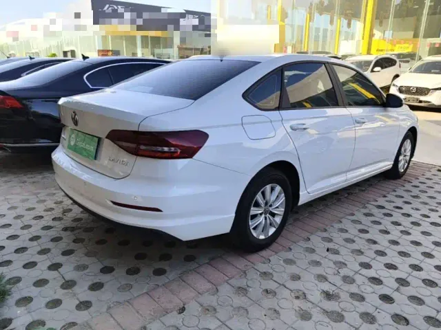 Volkswagen Lavida — Фото автомобиля 6