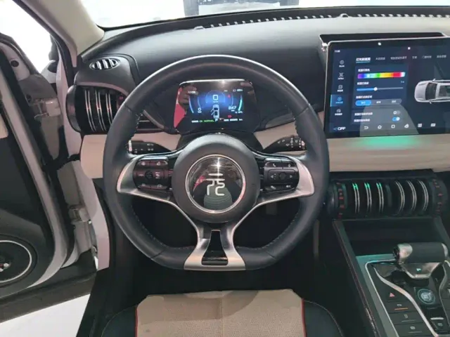 BYD Yuan PLUS — Фото автомобиля 10