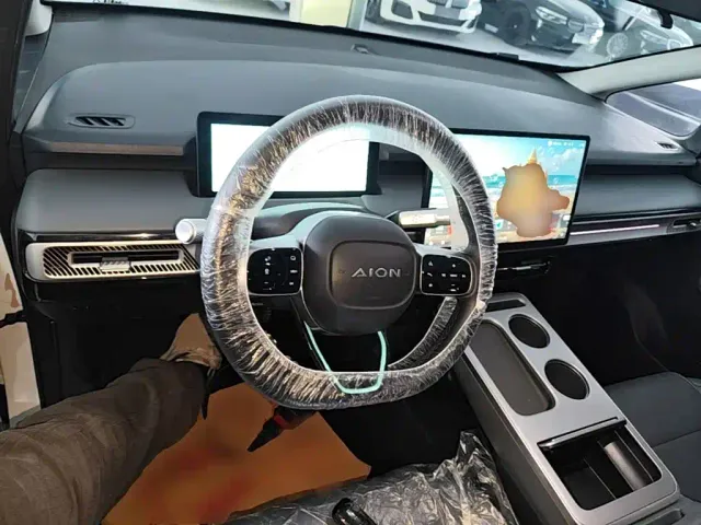 GAC Aion Y — Фото автомобиля 9