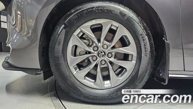 Toyota Sienna — Фото автомобиля 4