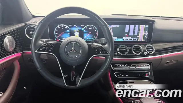 Mercedes-Benz E-Class — Фото автомобиля 18
