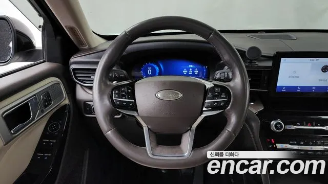 Ford Explorer Generation 6 — Фото автомобиля 13