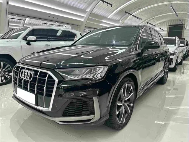 Фотография автомобиля — Audi Q7