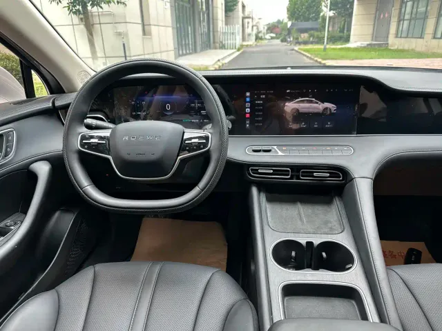 Roewe D7 — Фото автомобиля 19