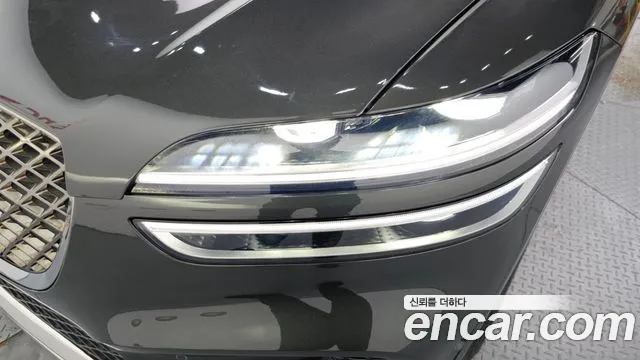 Genesis GV70 — Фото автомобиля 7