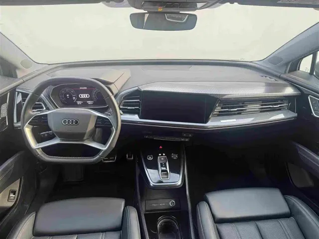 Audi Q4 e-tron — Фото автомобиля 3