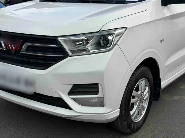 Wuling Hongguang — Фото автомобиля 9