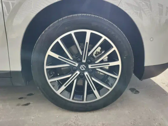 Leapmotor B10 — Фото автомобиля 6