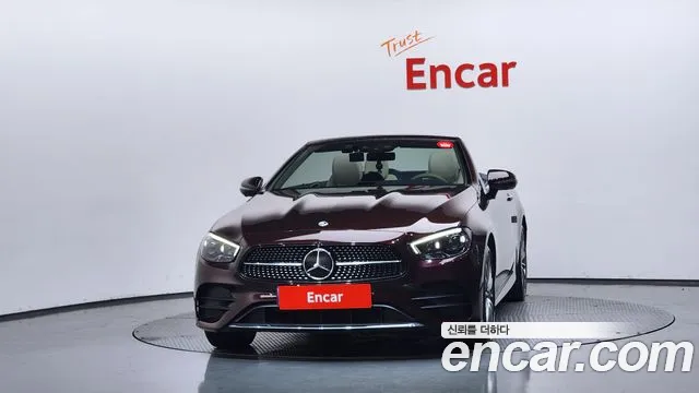 Mercedes-Benz E-Class — Фото автомобиля 3