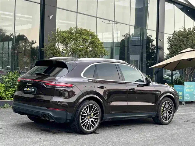 Porsche Cayenne New Energy 2021 Cayenne E-Hybrid 2.0T — Фото автомобиля 9