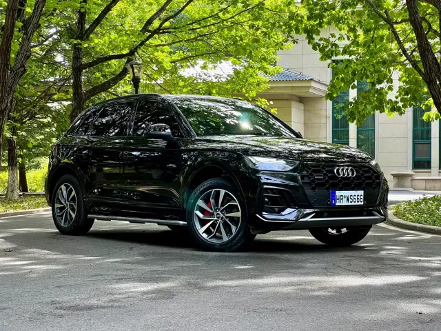 Audi Q5L — Фото автомобиля 5