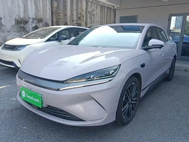 Фотография автомобиля — BYD Qin L