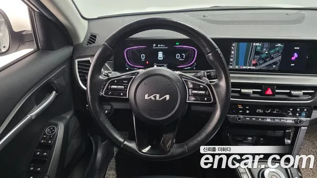 Kia Seltos — Фото автомобиля 13