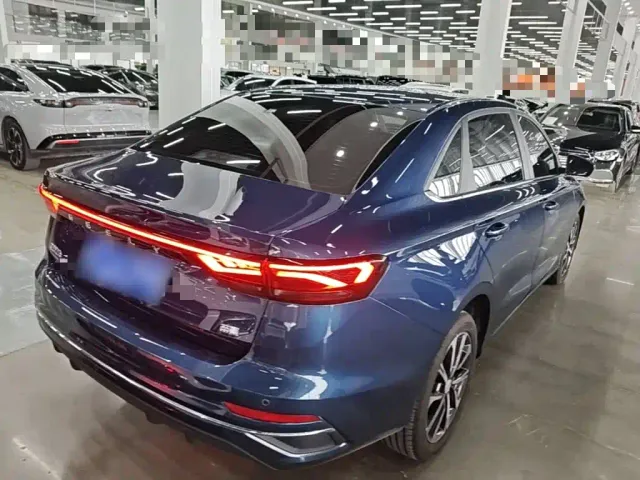 Geely Emgrand — Фото автомобиля 6