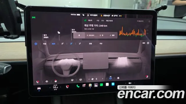 Tesla Model Y — Фото автомобиля 13