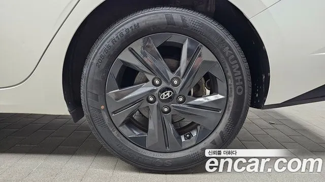 Hyundai AVANTE Smart — Фото автомобиля 21