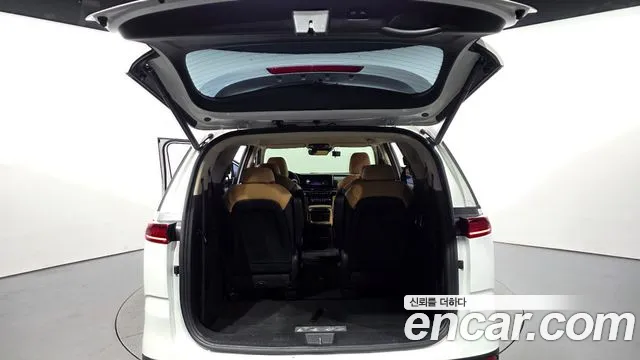 Kia Carnival 4th Gen — Фото автомобиля 24