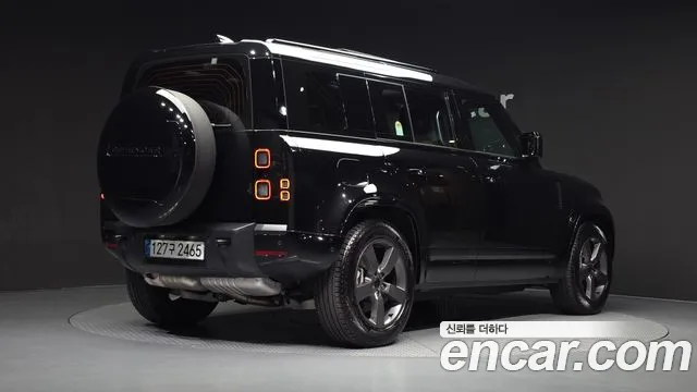 Land Rover Defender — Фото автомобиля 2