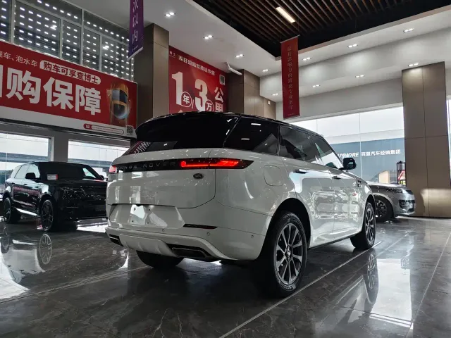 Land Rover Range Rover Sport — Фото автомобиля 19