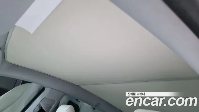 Tesla Model Y — Фото автомобиля 15