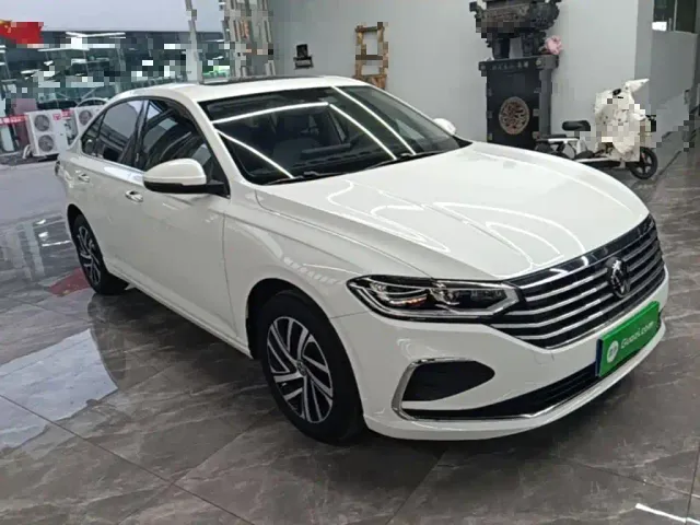 Volkswagen Lavida — Фото автомобиля 3