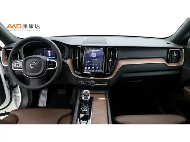 Volvo XC60 — Фото автомобиля 5