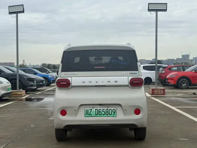 Wuling Hongguang Mini EV — Фото автомобиля 6