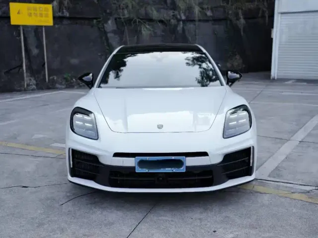 Фотография автомобиля — Porsche Panamera