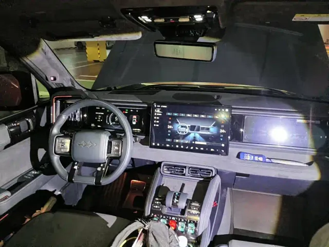 BYD FangChengBao Leopard 5 — Фото автомобиля 11