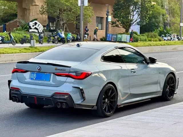 BMW BMW 4 Series 2024 430i M Sport Shadow Edition — Фото автомобиля 13