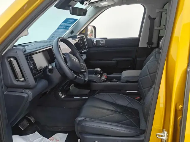 BYD FangChengBao Leopard 5 — Фото автомобиля 4
